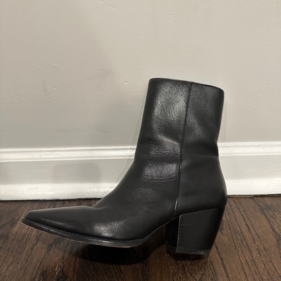 Caty Smooth Leather Black (Wide) by Matisse - Picture 9 of 10